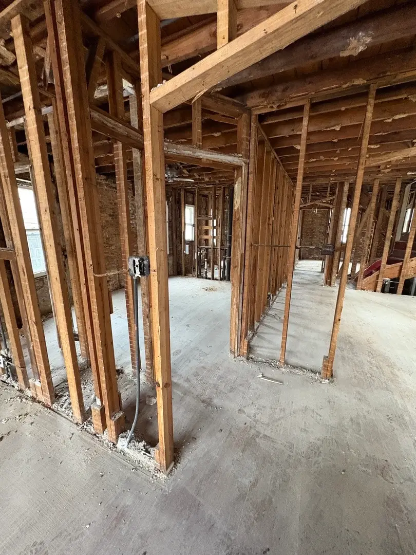 8325 S Cregier Avenue, Chicago, IL 60617 - Image #2