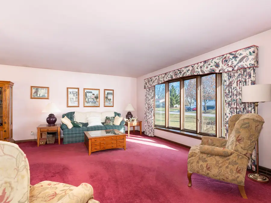 10S144 Ridge Road, Naperville, IL 60565 - Image #3