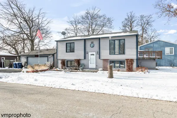 37440 N Lake Shore Drive, Lake Villa, IL 60046