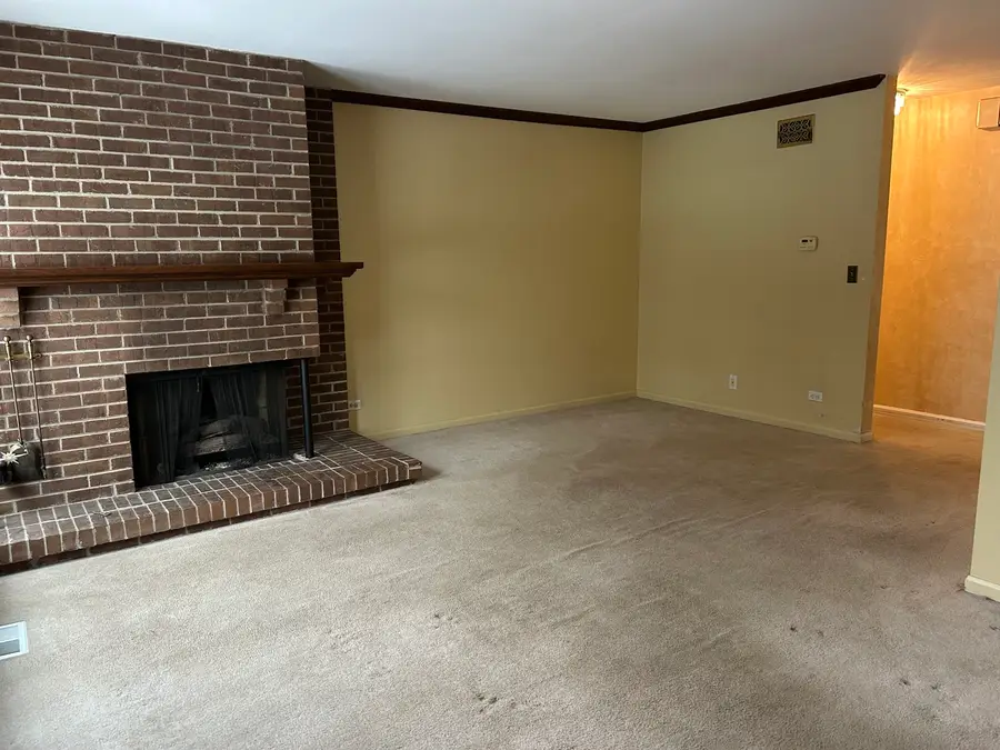 775 Boxwood Lane, Buffalo Grove, IL 60089 - Image #2
