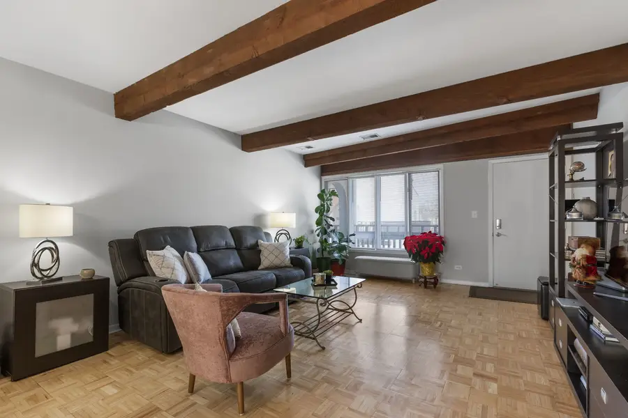 6600 W Wood River Drive #201, Niles, IL 60714 - Image #3