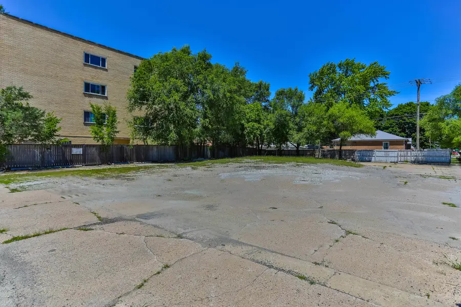 6000 Lincoln Avenue, Morton Grove, IL 60053 - Image #2