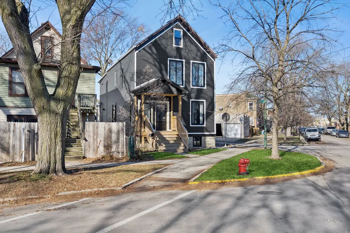 4728 N Kennicott Avenue, Chicago, IL 60630 - Image #1