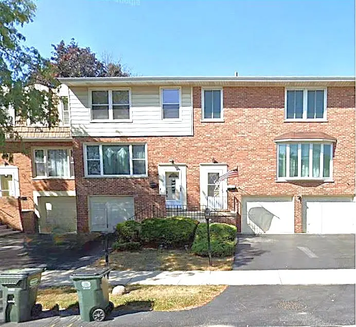 8820 Plainfield Road, Brookfield, IL 60513 - Image #1