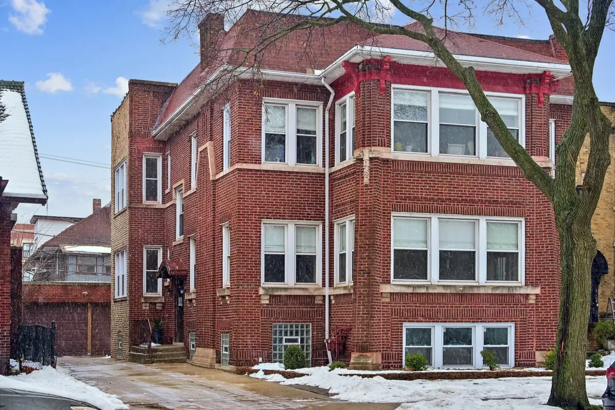 6818 S Chappel Avenue, Chicago, IL 60649 - Image #1