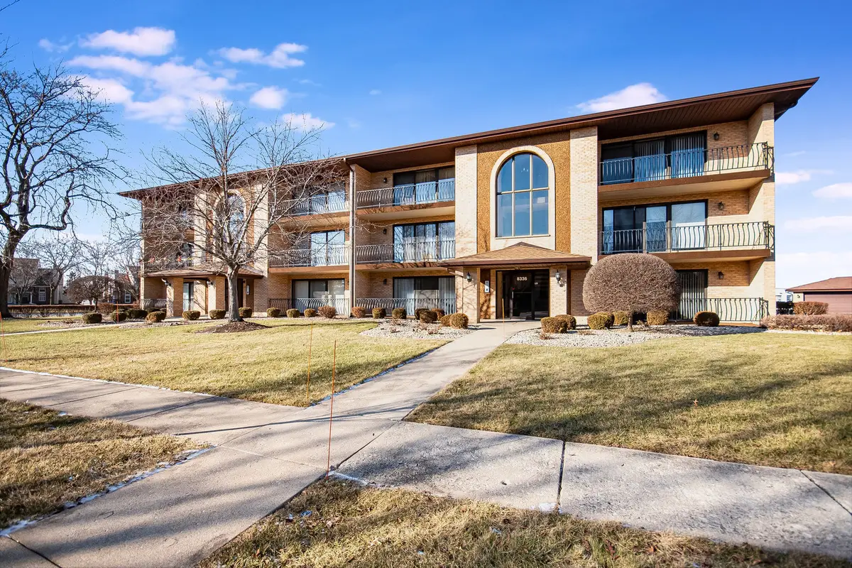 8336 160th Place #2E, Tinley Park, IL 60477 - Image #1