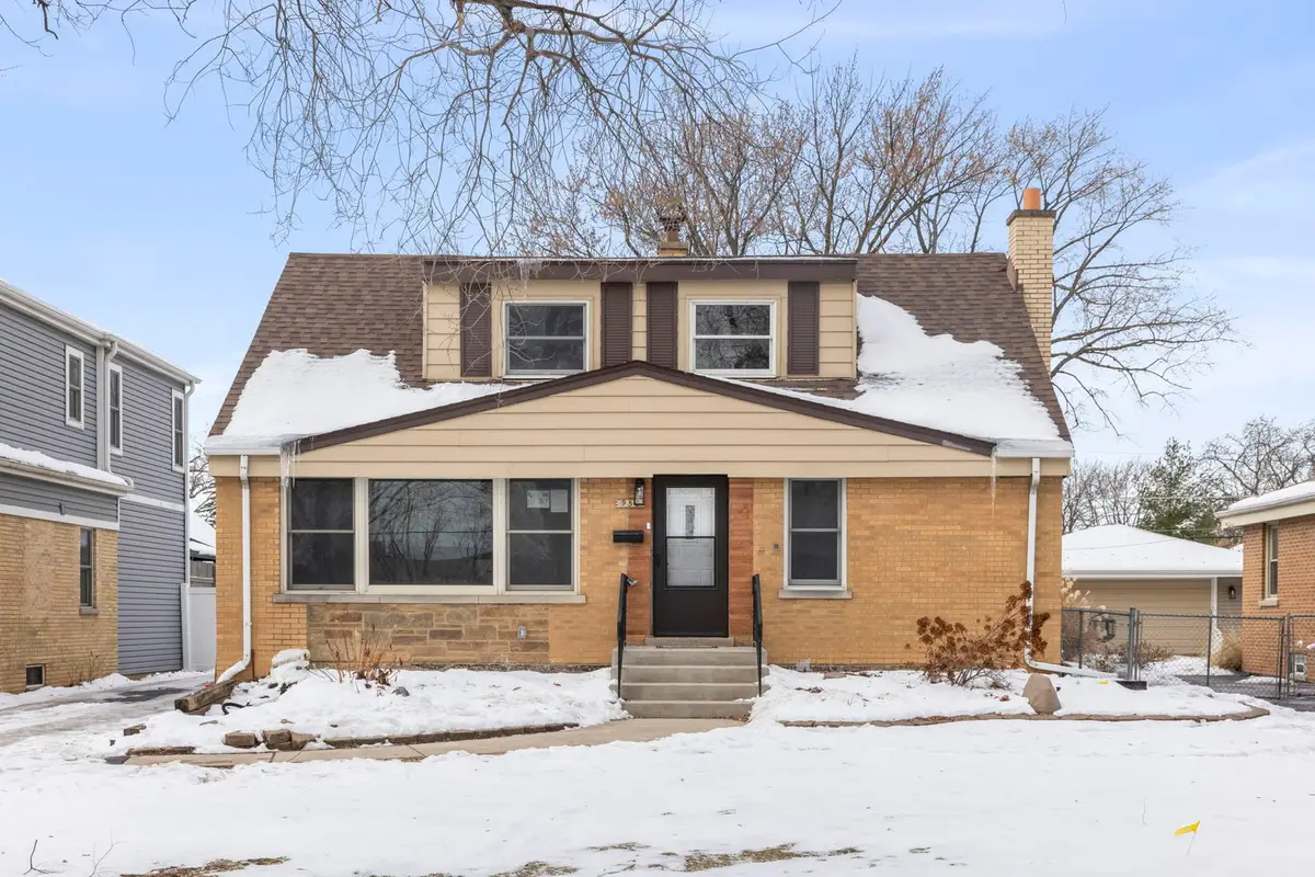 956 S Cadwell Avenue, Elmhurst, IL 60126 - Image #1