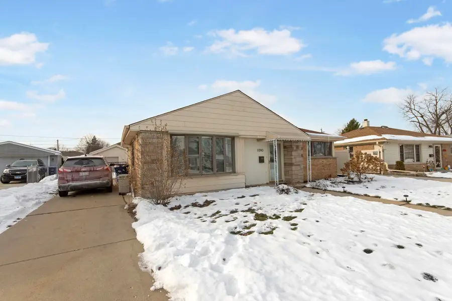 1090 W Grant Drive, Des Plaines, IL 60016 - Image #2