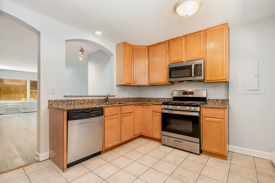 1238 W Pratt Boulevard #1A, Chicago, IL 60626 - #3