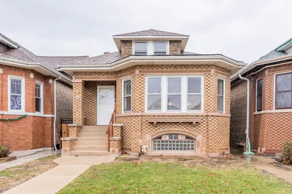 5238 W Wolfram Street, Chicago, IL 60641