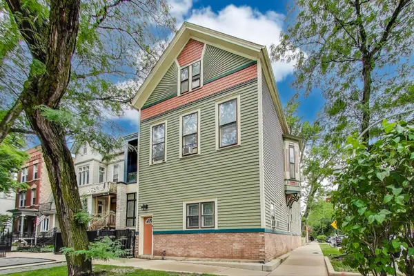 1100 W Wellington Avenue, Chicago, IL 60657