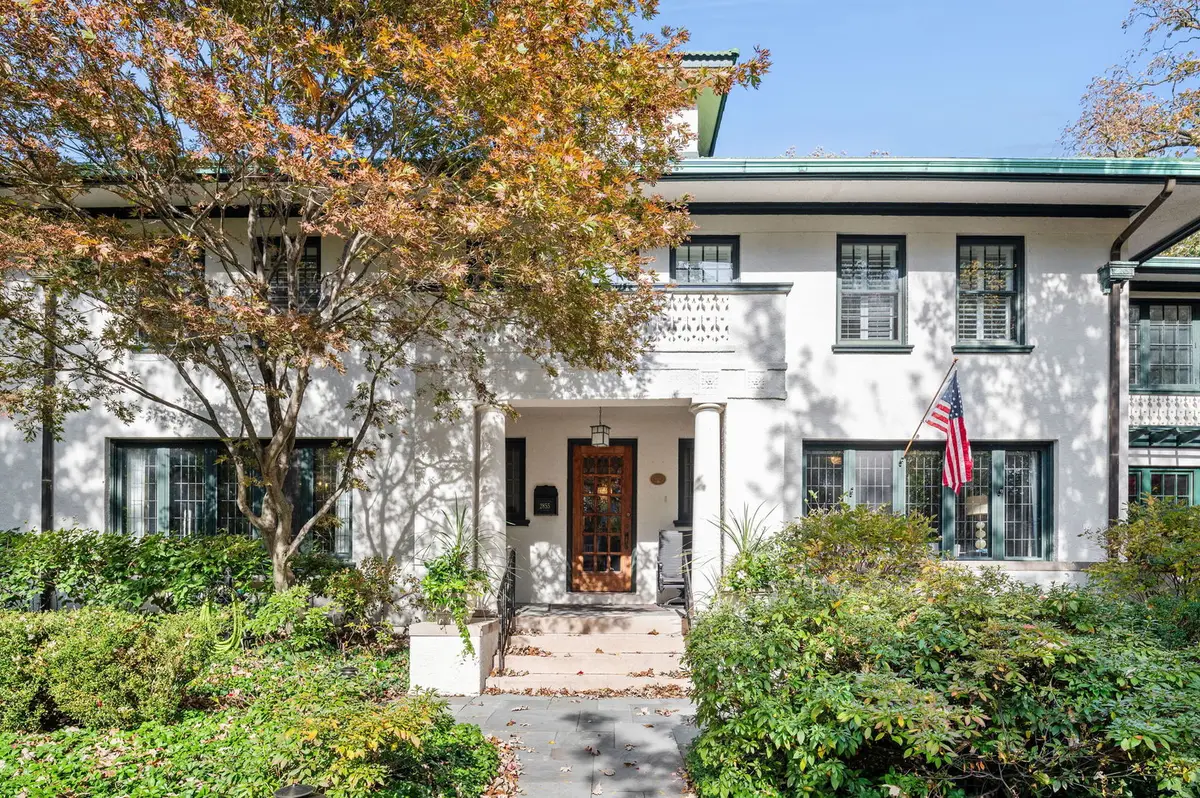 2855 Sheridan Place, Evanston, IL 60201 - #1