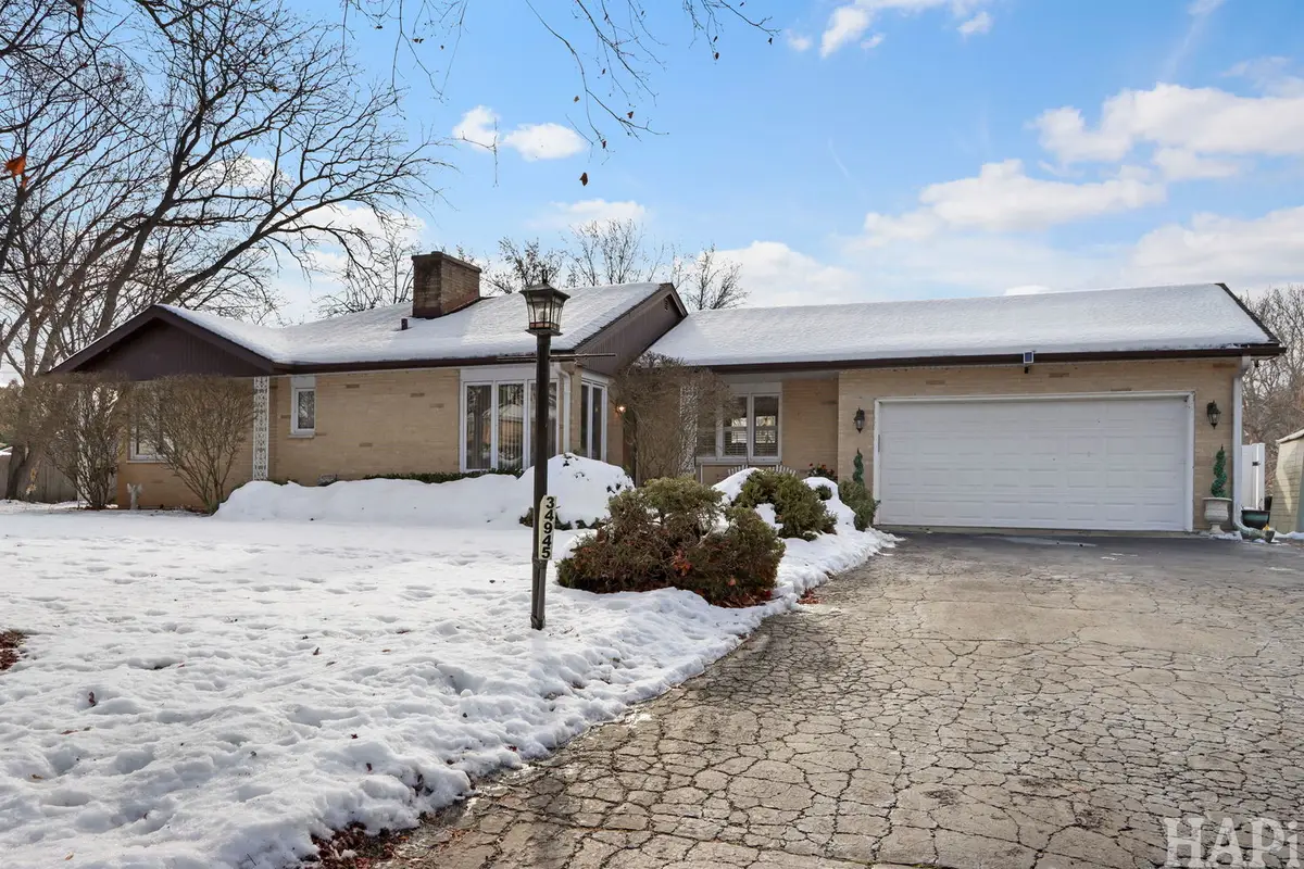 34945 N Leonard Avenue, Ingleside, IL 60041 - Image #1