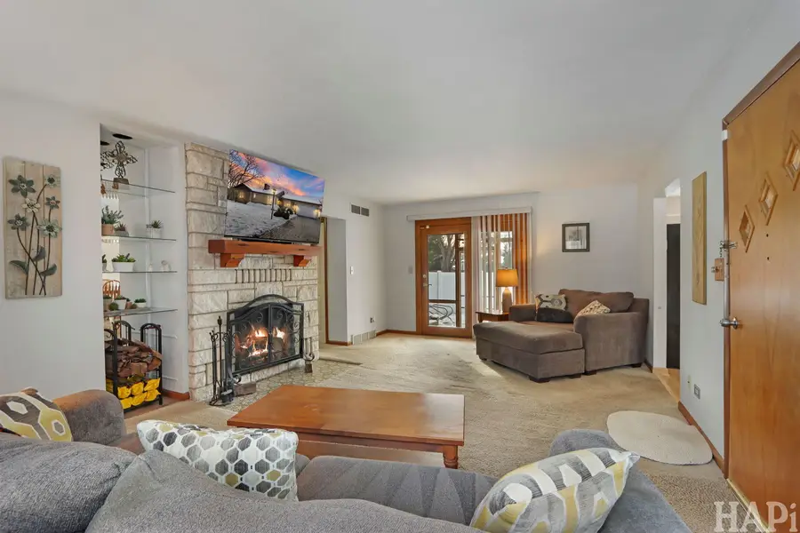 34945 N Leonard Avenue, Ingleside, IL 60041 - Image #3