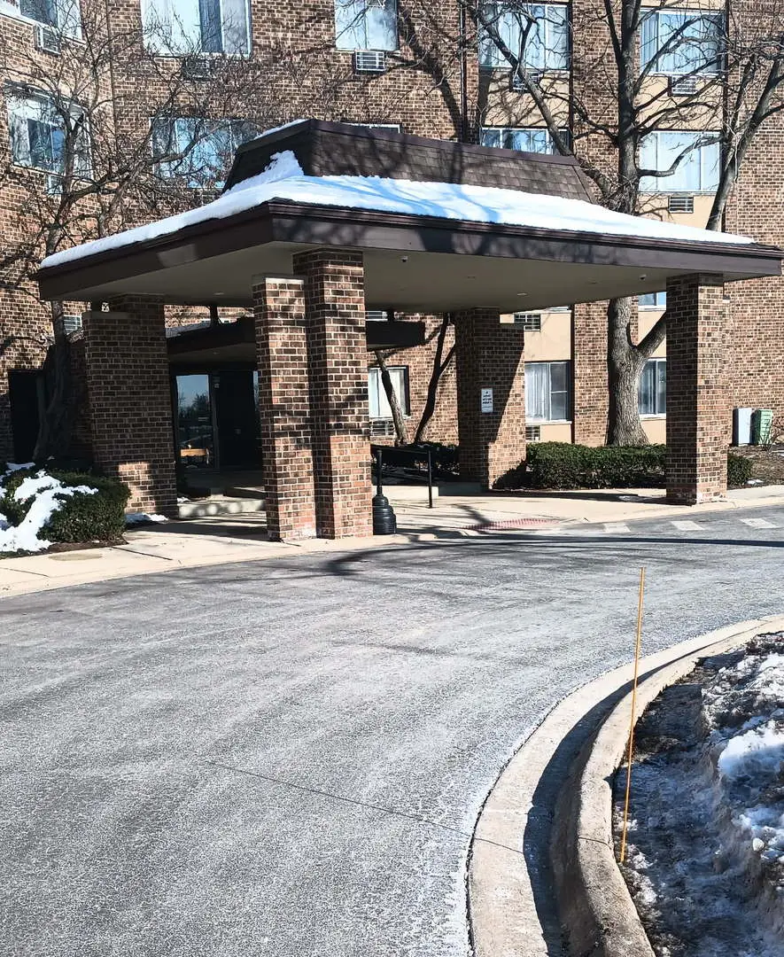 1880 Bonnie Lane #112, Hoffman Estates, IL 60169 - Image #1