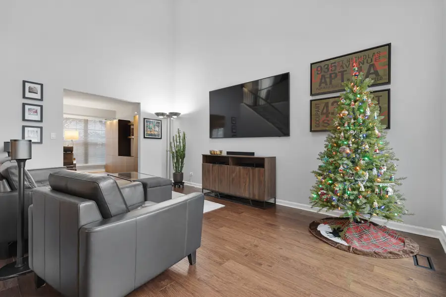 Address Withheld By Seller, Elk Grove Village, IL 60007 - Image #3