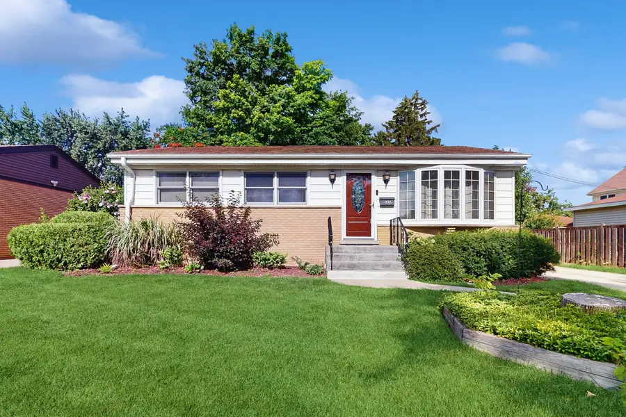 576 Amherst Avenue, Des Plaines, IL 60016 - Image #2