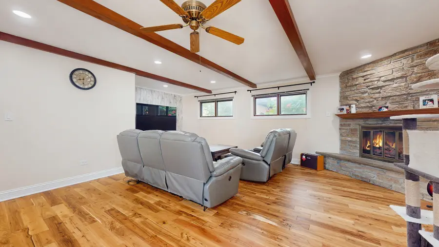 576 Amherst Avenue, Des Plaines, IL 60016 - Image #3