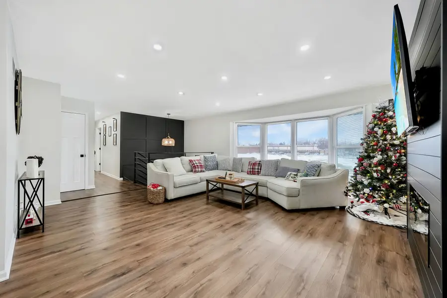 15923 Woodlawn East Avenue, South Holland, IL 60473 - Image #3