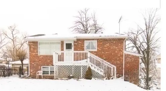 52 Wren Road, Carpentersville, IL 60110