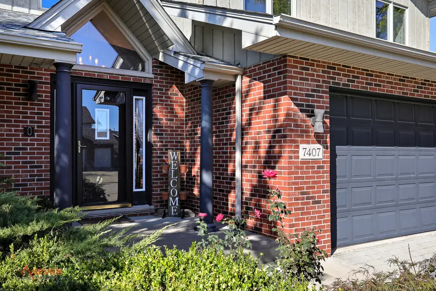 7407 Ridgefield Lane, Tinley Park, IL 60487 - Image #2