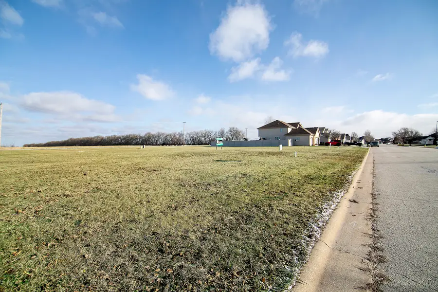 501 Spring Park Loop, Bourbonnais, IL 60914 - Image #2