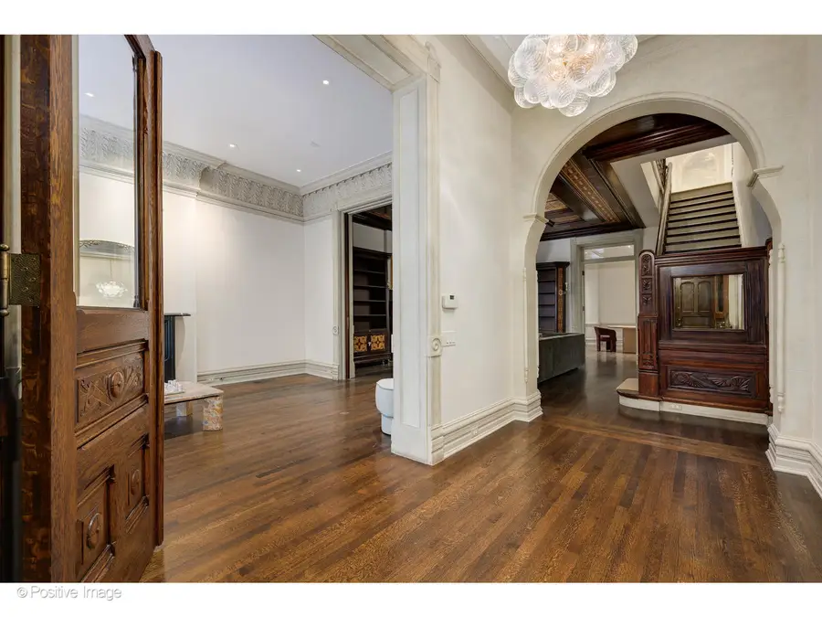 1520 N Dearborn Parkway, Chicago, IL 60610 - Image #2