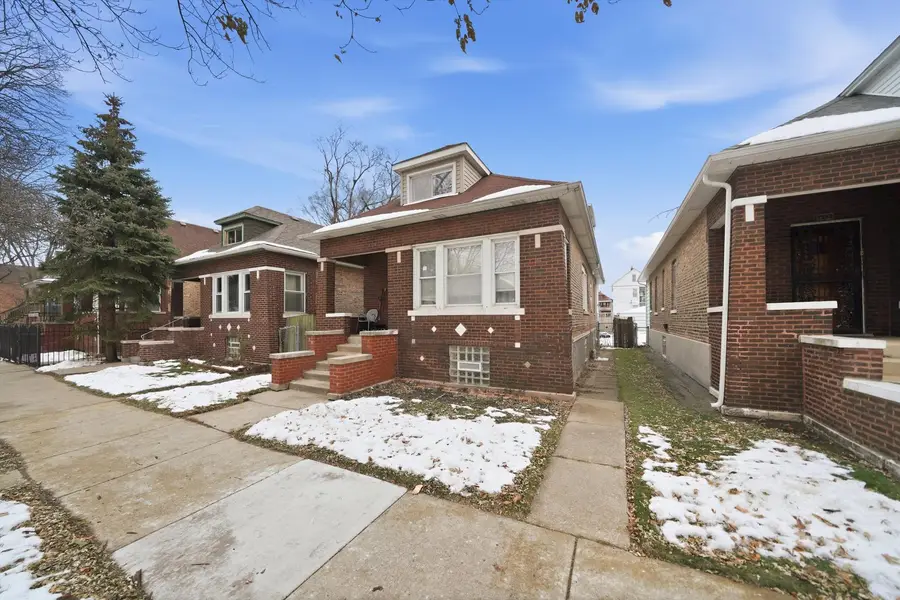 8539 S Saginaw Avenue, Chicago, IL 60617 - Image #2