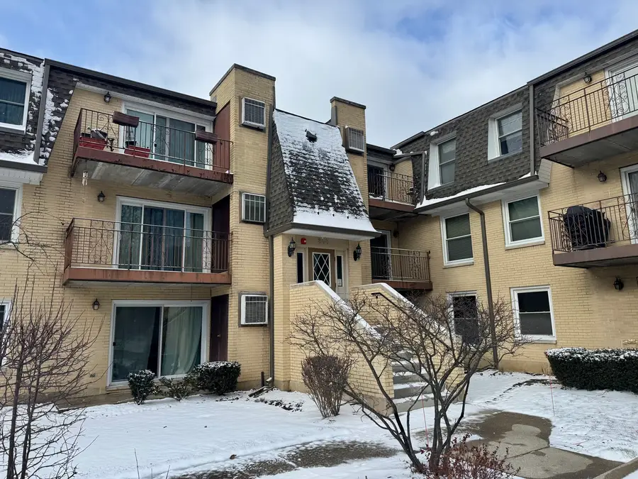 808 N River Road #1B, Mount Prospect, IL 60056 - Image #2