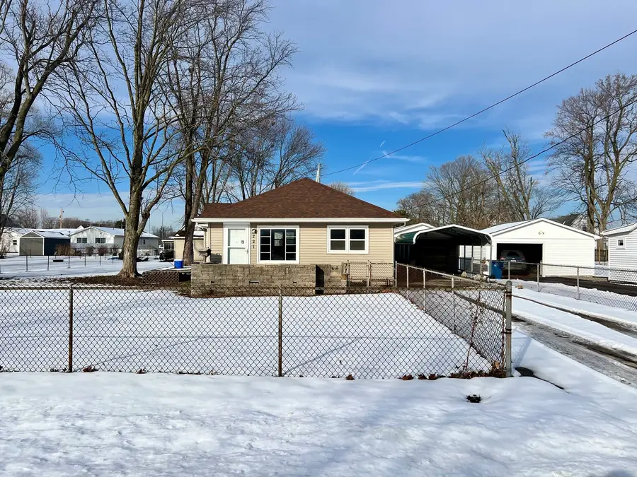 221 W 7th Street, Tilton, IL 61833 - Image #2
