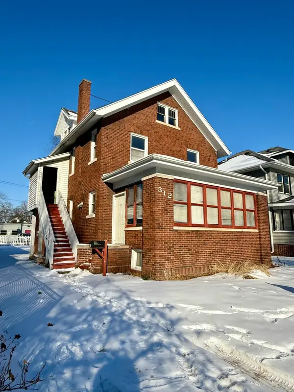 312 W White Street, Champaign, IL 61820