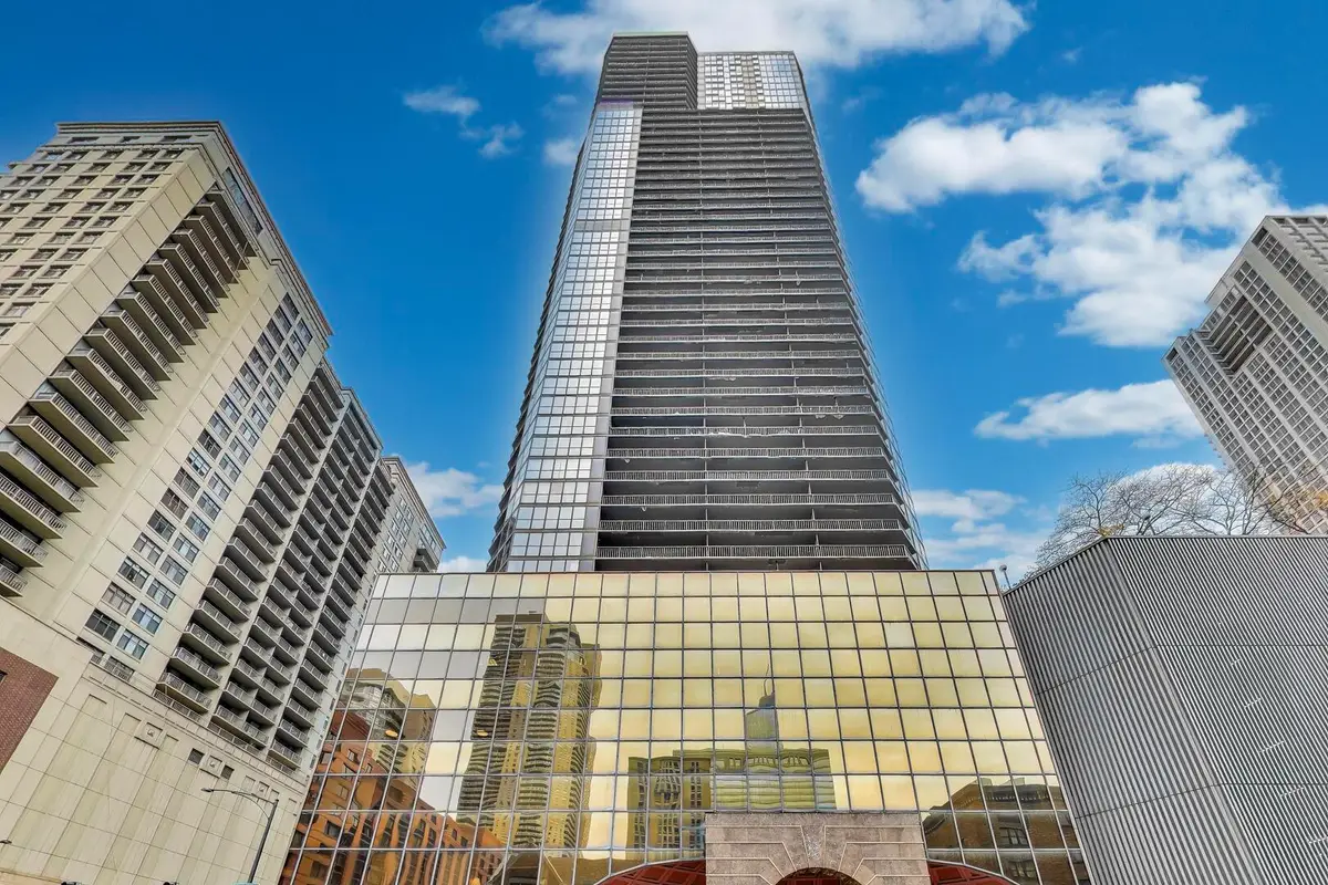 10 E Ontario Street #1303, Chicago, IL 60611 - Image #1