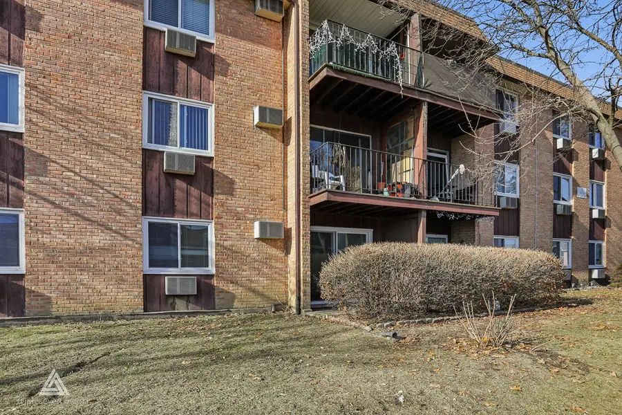 1180 Meadow Lane #108, Hoffman Estates, IL 60169 - Image #3
