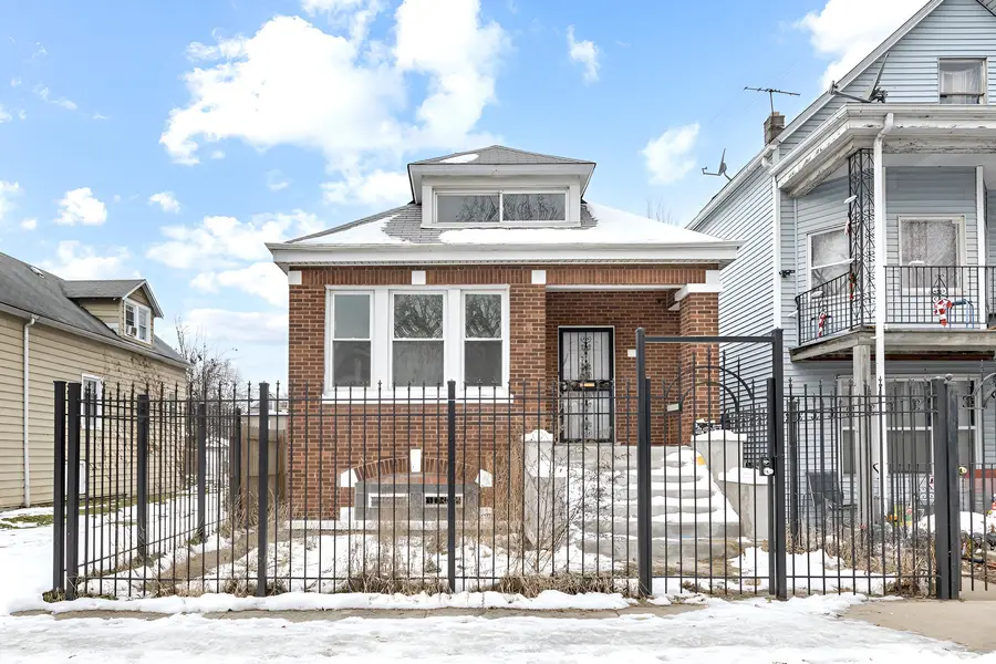 8528 S Escanaba Avenue, Chicago, IL 60617 - Image #2