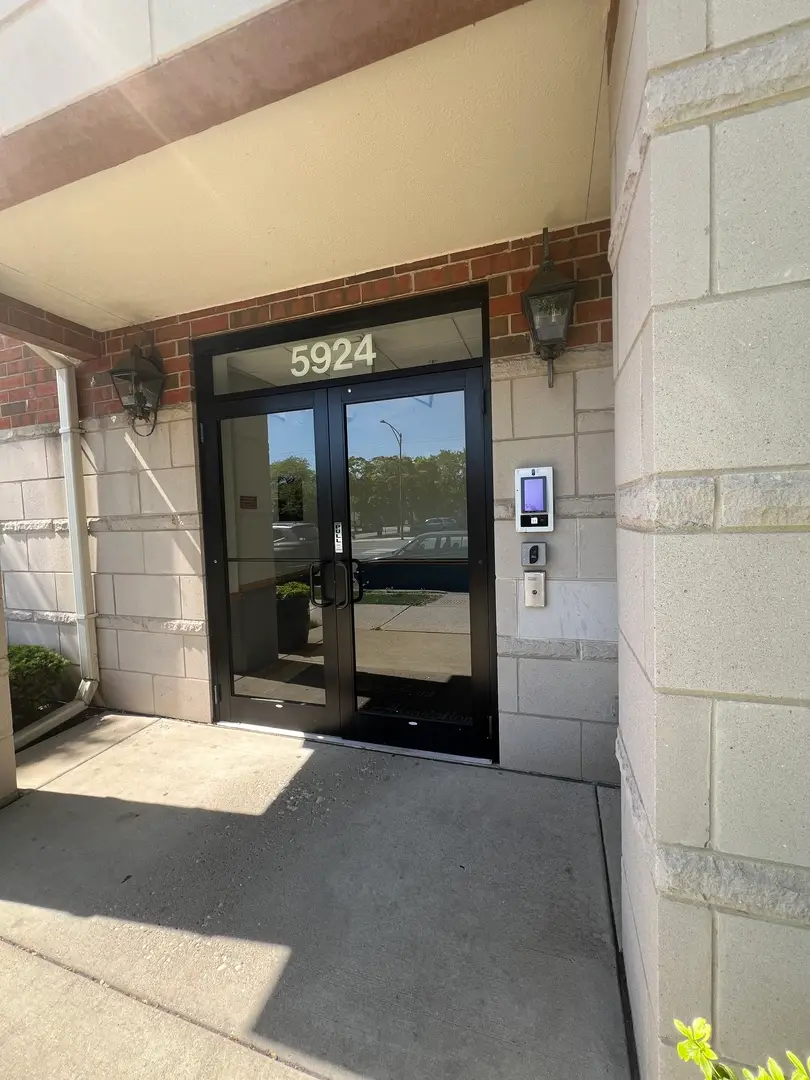 5924 N Lincoln Avenue #206, Chicago, IL 60659 - Image #3