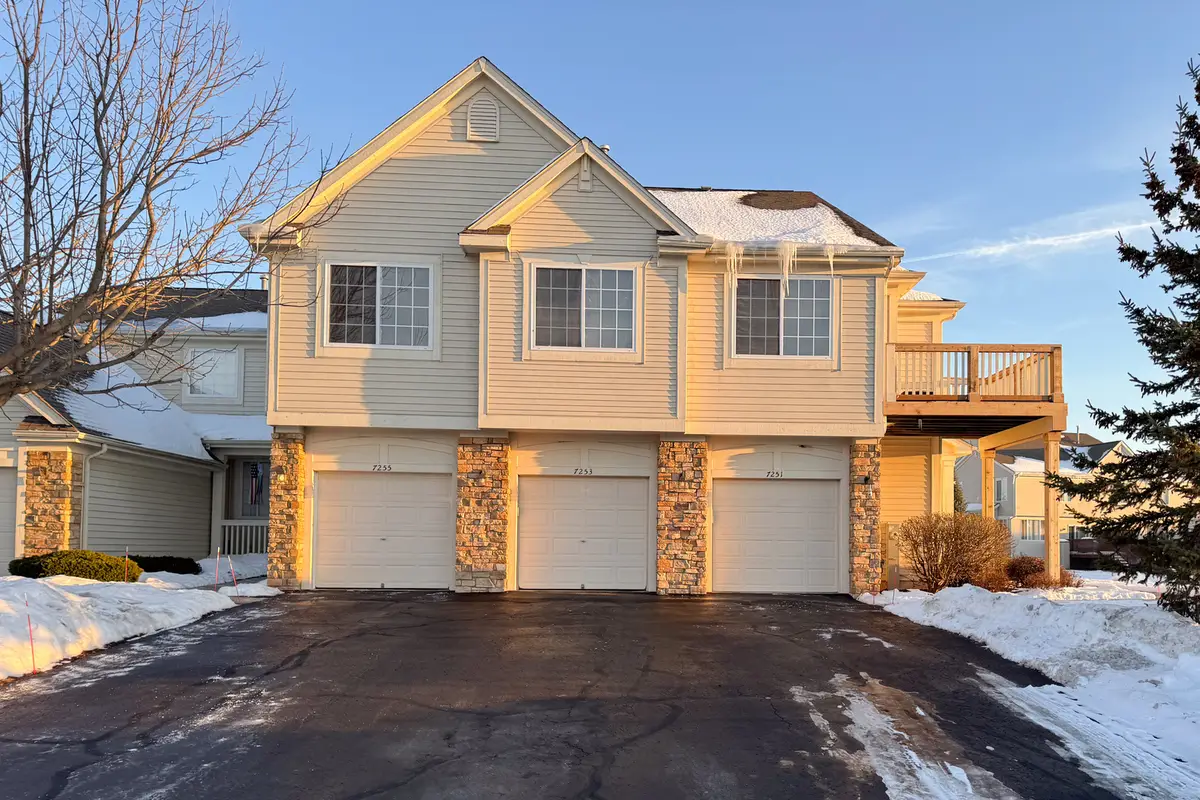 7253 Chucks Way, Loves Park, IL 61111 - Image #1