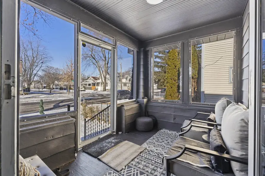 819 N Ash Street, Waukegan, IL 60085 - Image #2