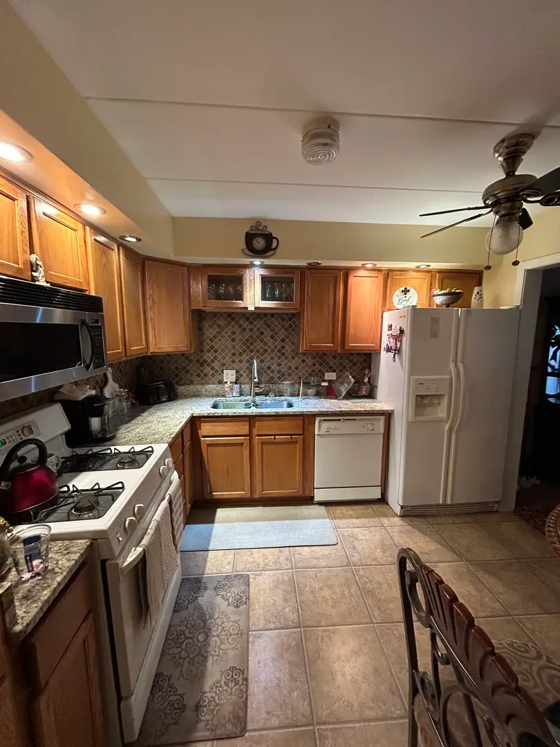 11116 S Longwood Drive #203, Chicago, IL 60643 - Image #2