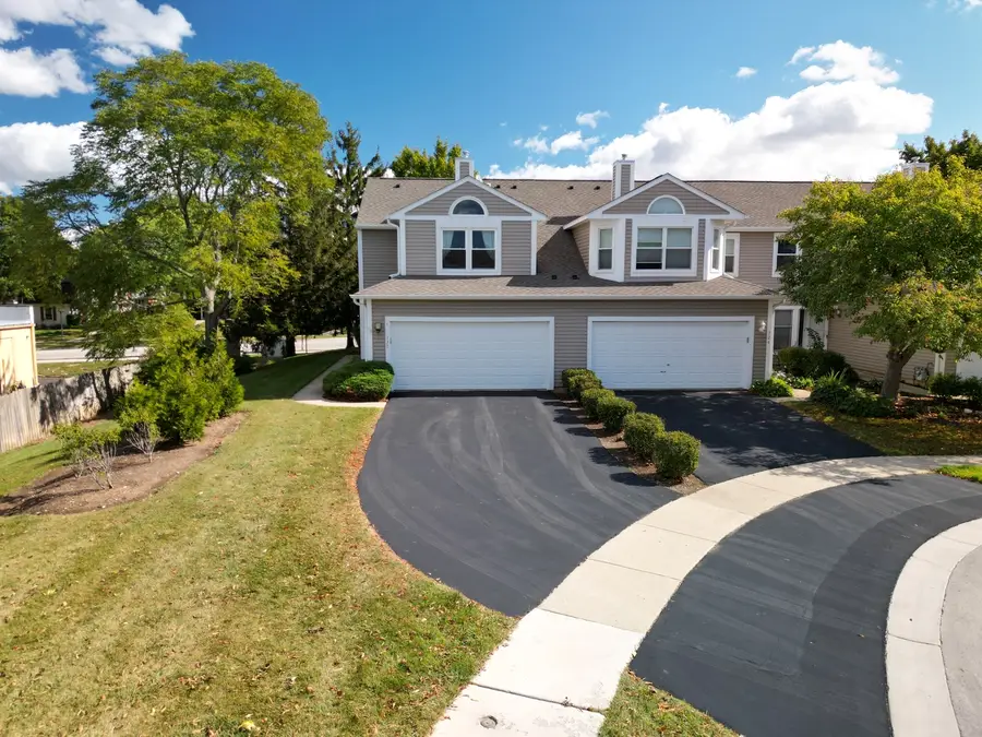730 Hamilton Circle, Schaumburg, IL 60194 - Image #2