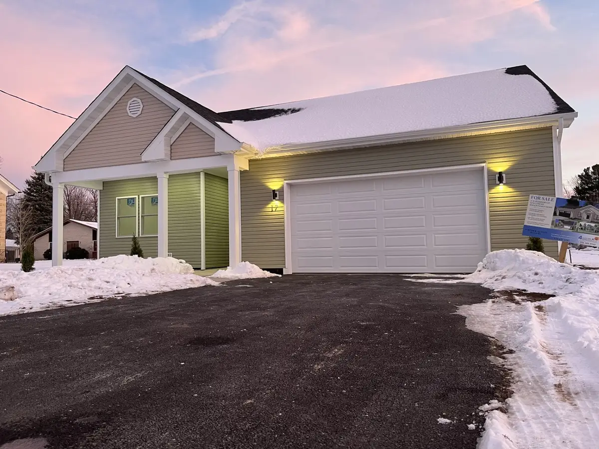 17 W Dearborn Street, Plano, IL 60545 - Image #1