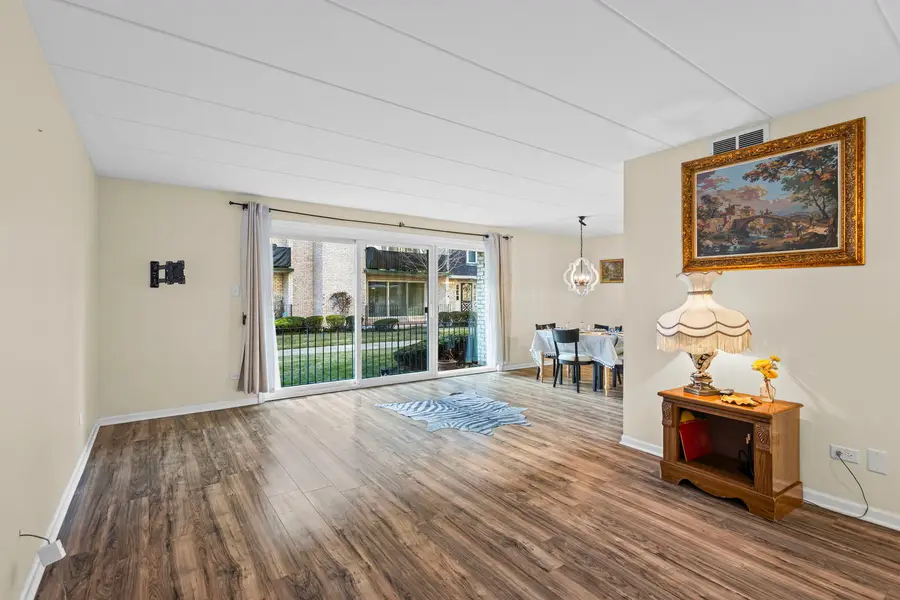 10360 Parkside Avenue #1B, Oak Lawn, IL 60453 - Image #2