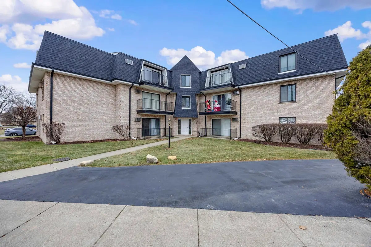 Address Withheld By Seller, Chicago Ridge, IL 60415 - Image #1