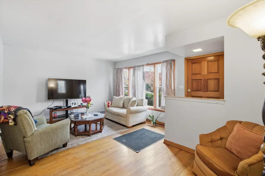 1525 N Springfield Avenue, Chicago, IL 60651 - Image #2
