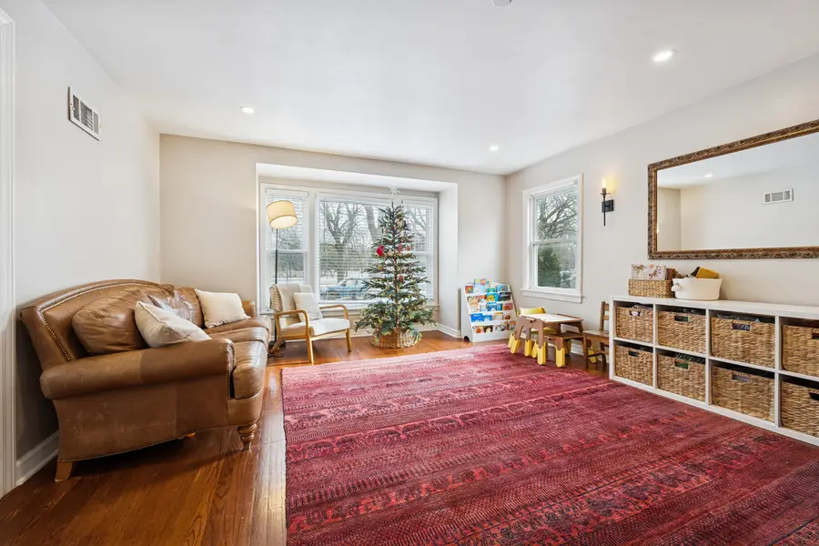 Address Withheld By Seller, Chicago, IL 60645 - Image #2