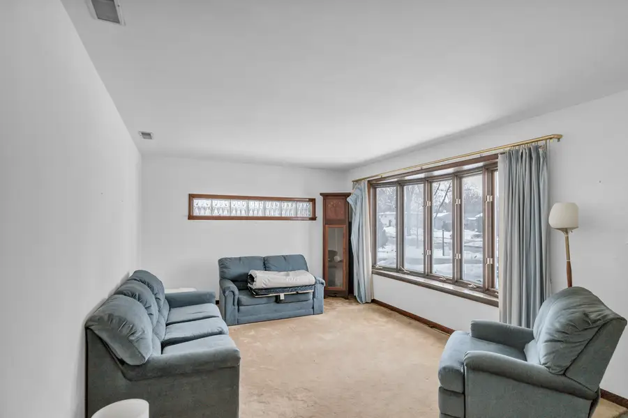 2202 Eastman Street, Rolling Meadows, IL 60008 - Image #2