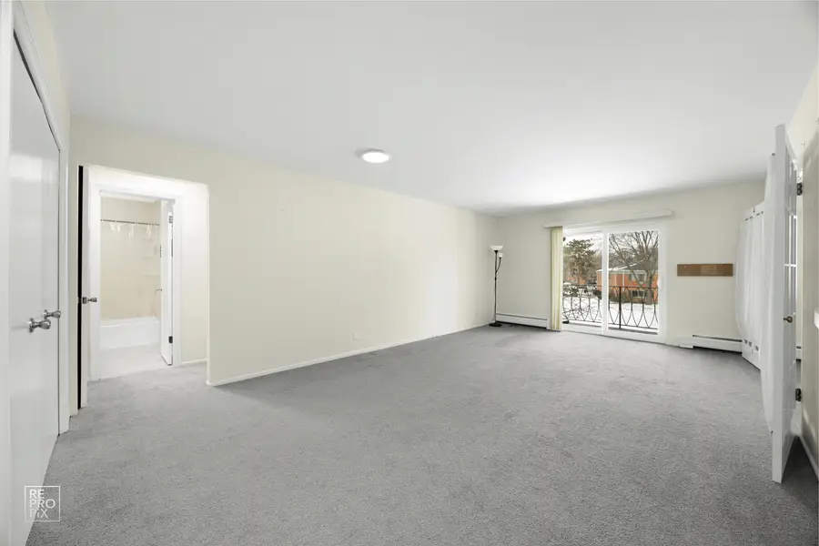 602 E Algonquin Road #207, Arlington Heights, IL 60005 - Image #2