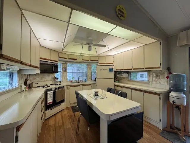 2795 E 28th Lot 232 Road, Seneca, IL 61360 - Image #3