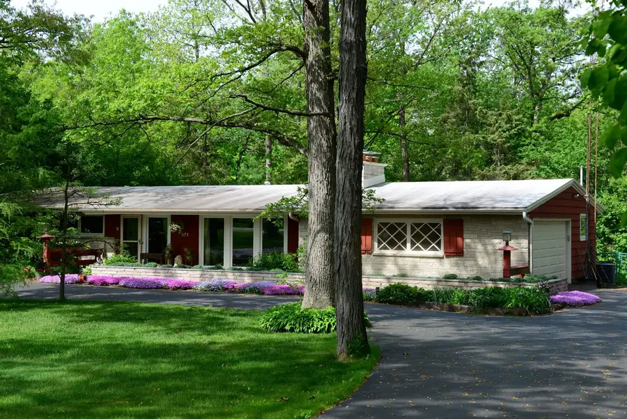 371 S Saint Marys Road, Libertyville, IL 60048 - #3