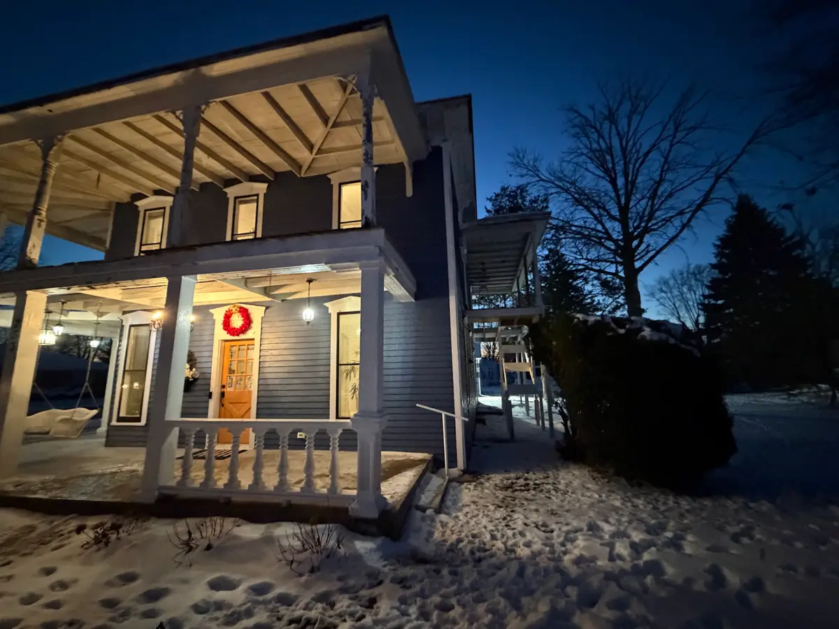 233 S Walnut Street, Arthur, IL 61911 - Image #1