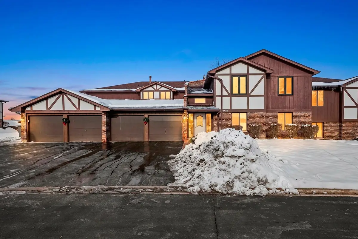 9748 Mill Drive E #2E, Palos Park, IL 60464 - Image #1
